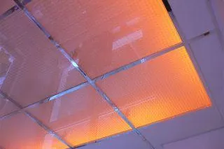 Bild: Transluzente Designpaneele von Wacosystems