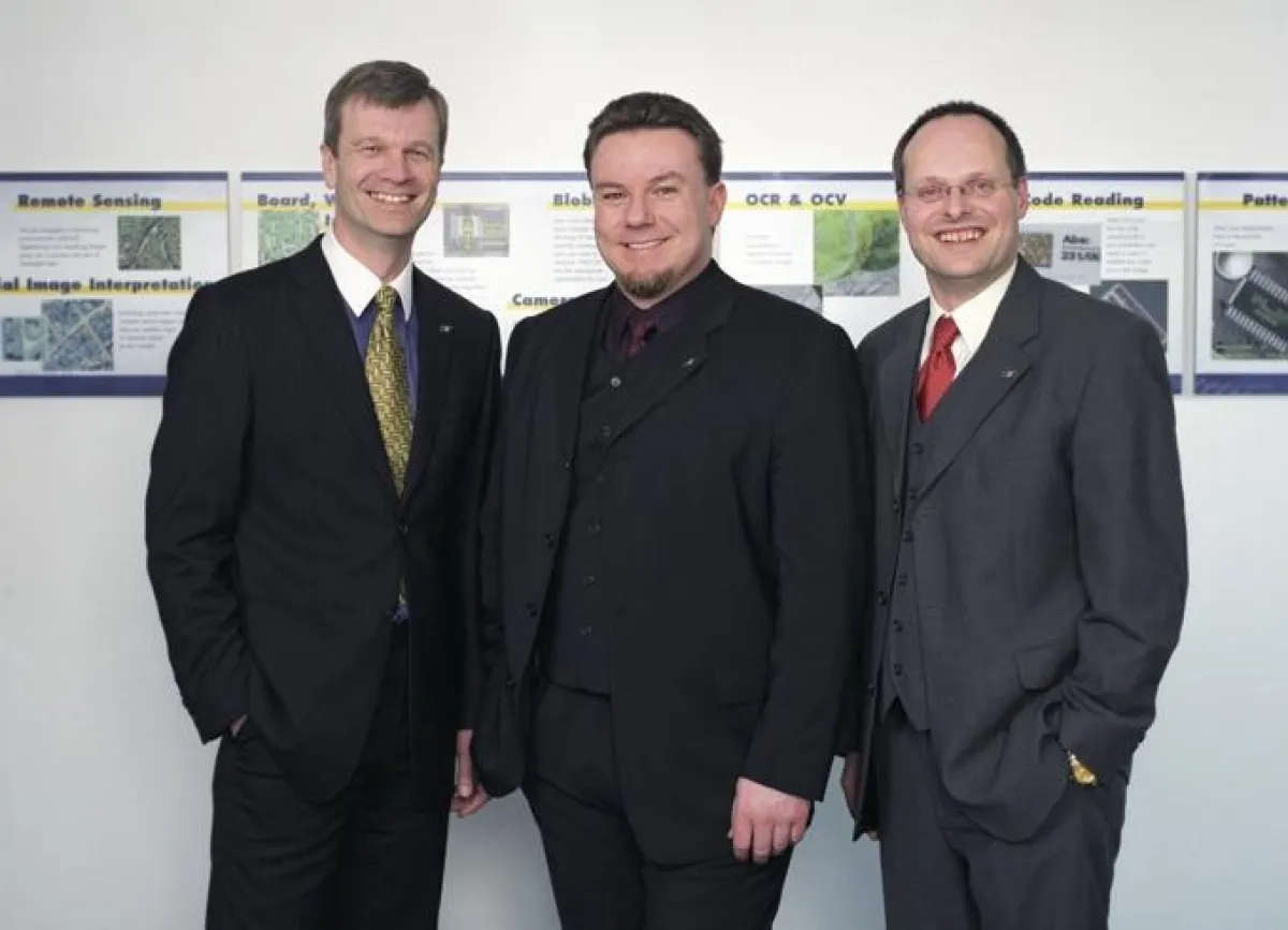 Auch nach 15 Jahren Besitzer: MVTec-Gründer Dr. Wolfgang Eckstein, Dr. Carsten Steger und Dr. Olaf Munkelt (v.l.n.r.)