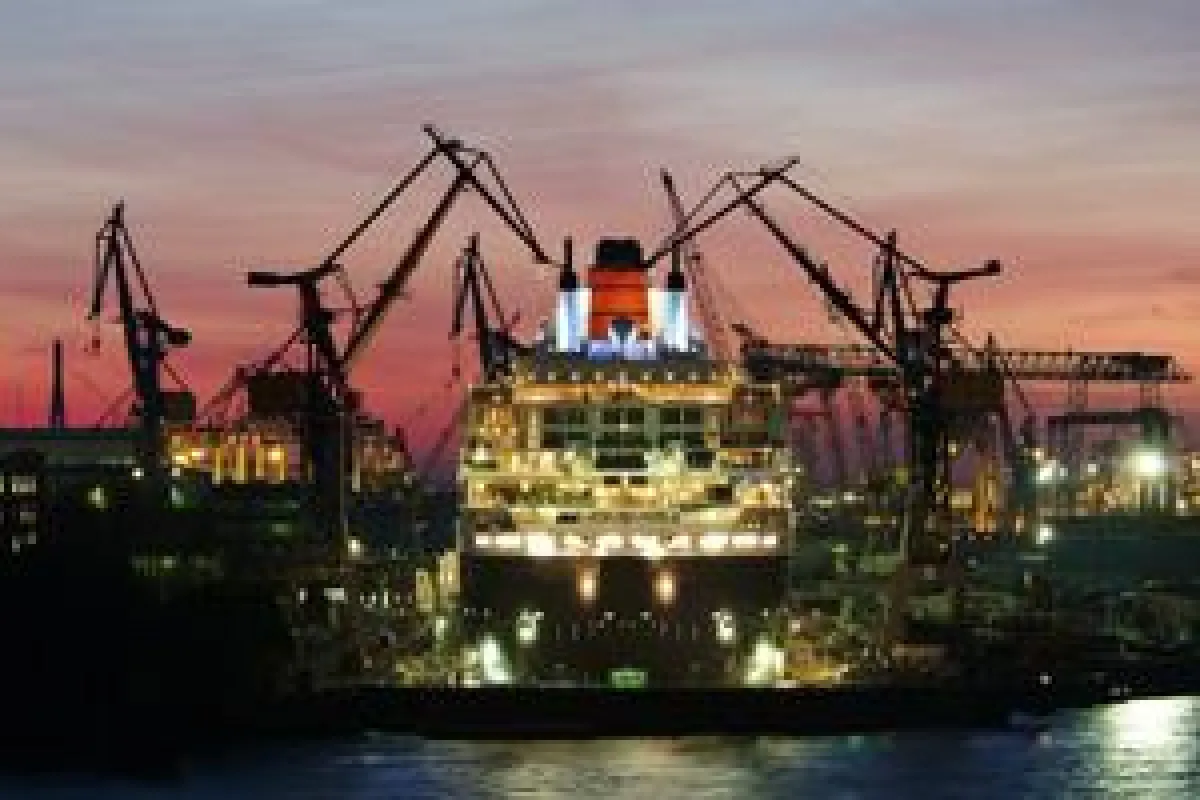 Französische Schiffsbauer liegen vier Tage lang in Hamburg vor Anker.