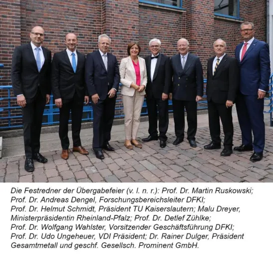 Bild: Nach 26 Jahren im Dienste der Wissenschaft: Prof. Dr. Zühlke übergibt an Prof. Dr. Ruskowski
