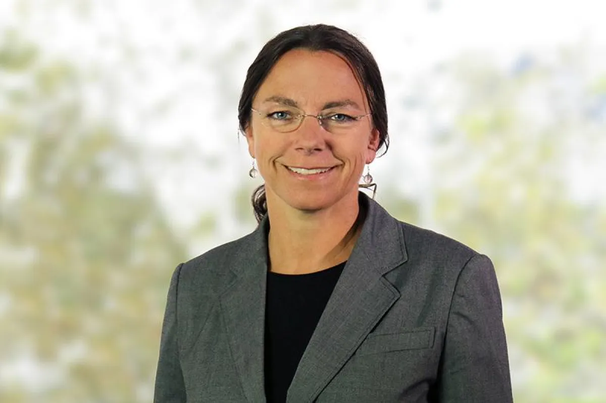 Prof. Dr. Angela Bittner-Fesseler stellt ihren Vortrag unter die Frage ?Dürfen Pressesprecher lügen?