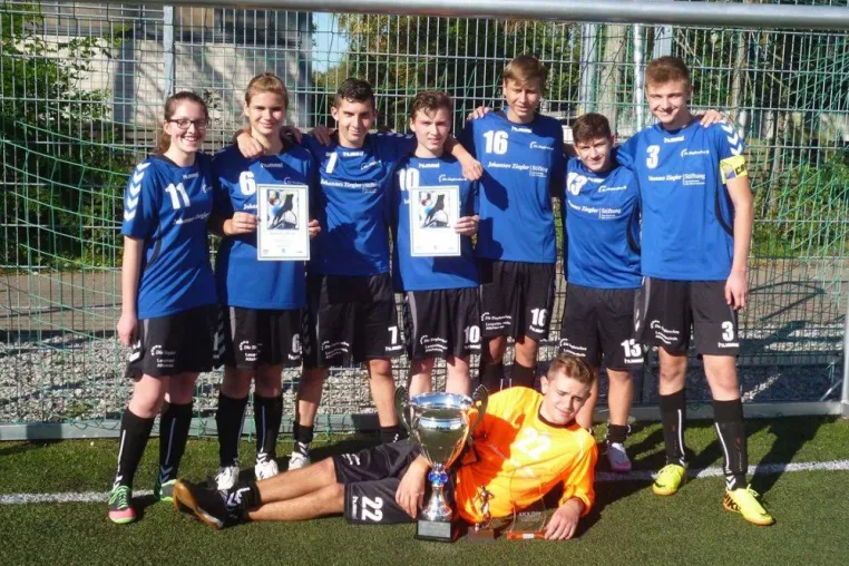 Schüler der Leopoldschule siegen bei Deutschland-Cup 2015 Bild: Schüler der Leopoldschule siegen bei Deutschland-Cup 2015