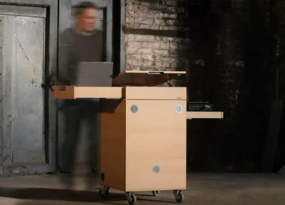 Bild: Der Medienwagen modul-M1 auf der Bildungsmesse didacta in Köln vom 16.-20. März 2010