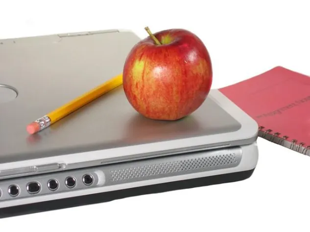 Bild: Endlich Ferien! Nach Zeugnis im 2. Projektjahr