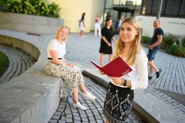 Bild: Gütesiegel belegt hohe Qualität der Akademie Schloss Liebenau