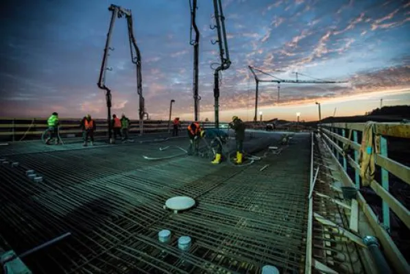 Bild: Isentalautobahn A94 voll im Zeitplan. Neue Trasse soll in 900 Tagen fertiggestellt sein