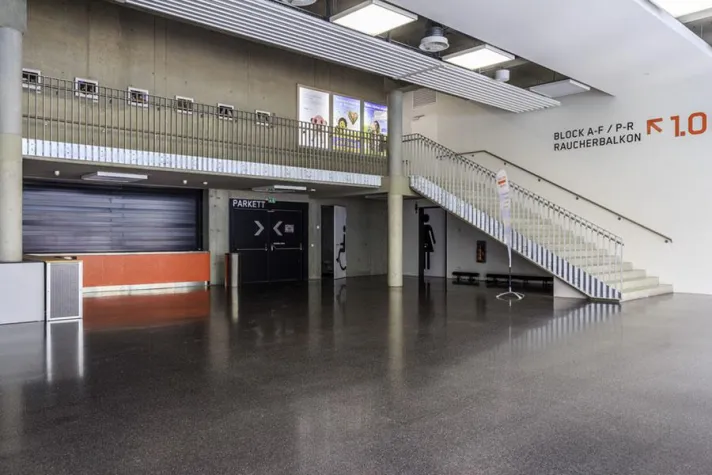 Bild: Brandschutztore für die EmslandArena Lingen