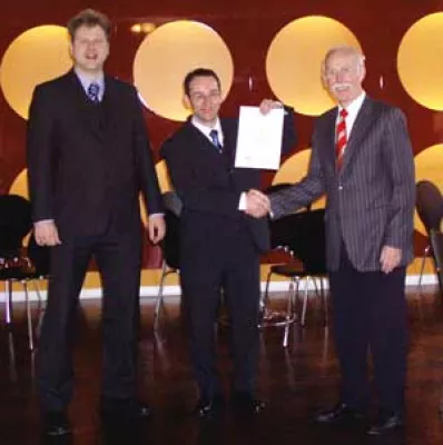 Bild: Dr. Rainer Paffrath zum Professor an der EUFH berufen