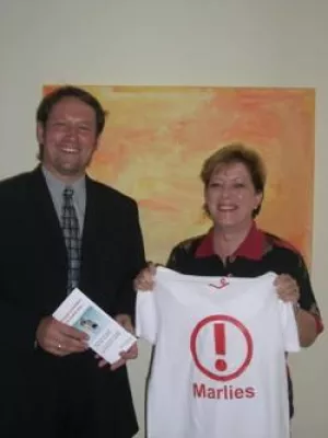 Bild: Freude schenken und Gutes tun - Initiative Shirts-für-Kinder unterstützt Kinderhospiz St. Nikolaus