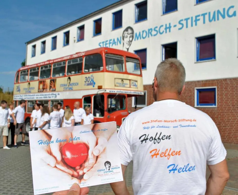 Das Team der Stefan-Morsch-Stiftung geht im Sommer mit dem Bristolbus auf Tour.