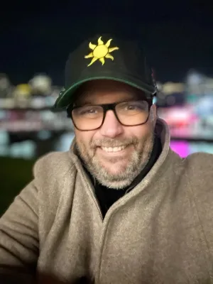 Ein TikTok-Reel bricht wie ein Tsunami aus: Familien in der Krise finden Hoffnung in "Mach Dein Licht an" Bild: Ein TikTok-Reel bricht wie ein Tsunami aus: Familien in der Krise finden Hoffnung in "Mach Dein Licht an"