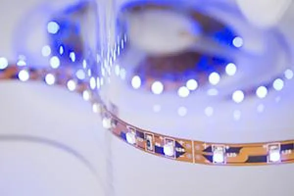 Bild: Der Lichtpartner für das Schreiner Handwerk.