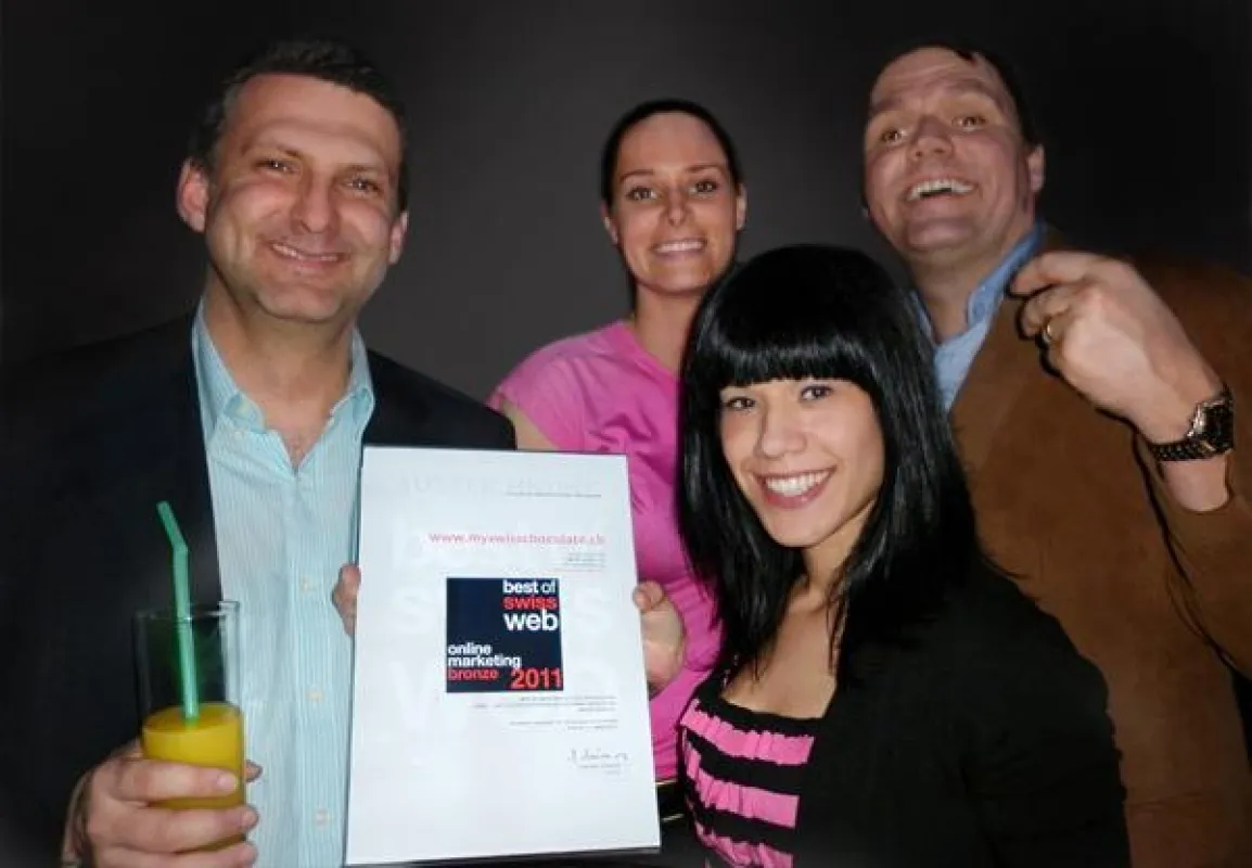 Christian Philippi (links) und Sven Beichler (rechts) mit ihren Mitarbeiterinnen Sara Pfluger und Jelena Skvorc