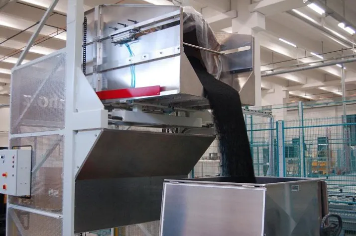 Bild: Fördertechnik in der Kunststoffindustrie