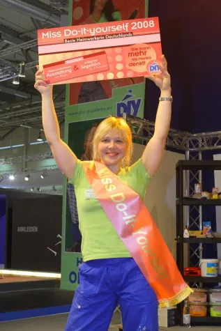 Wer ist Deutschlands beste Heimwerkerin? – "Miss Do-it-yourself 2010" gesucht Bild: Wer ist Deutschlands beste Heimwerkerin? – "Miss Do-it-yourself 2010" gesucht