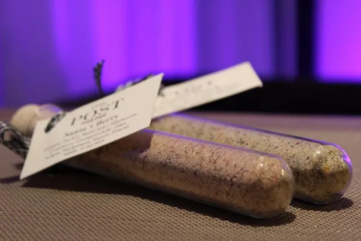 Bild: Weihnachtliche Salz- und Zuckermischungen: Pistachio Punch und Santa's Berry