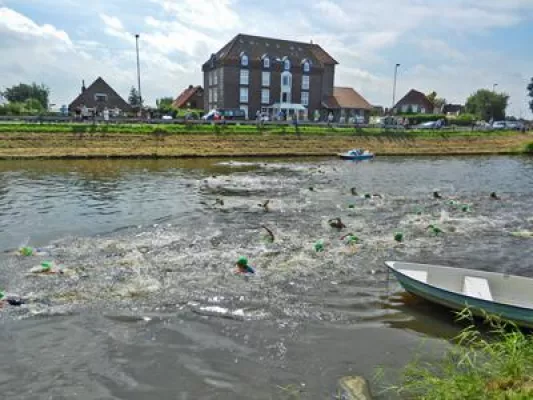 Bild: Sparkassen Triathlon im Nordseebad Carolinensiel-Harlesiel