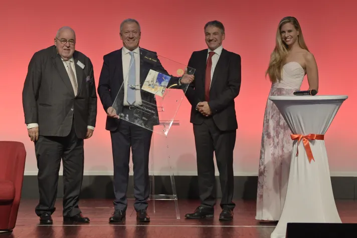 Bild: Migrosgründer Gottlieb Duttweiler in die Swiss Supply Chain Hall of Fame aufgenommen
