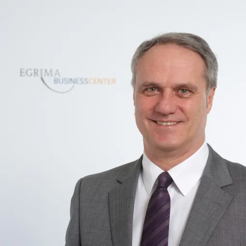 Bild: Gerald Götz führt das EGRIMA Businesscenter