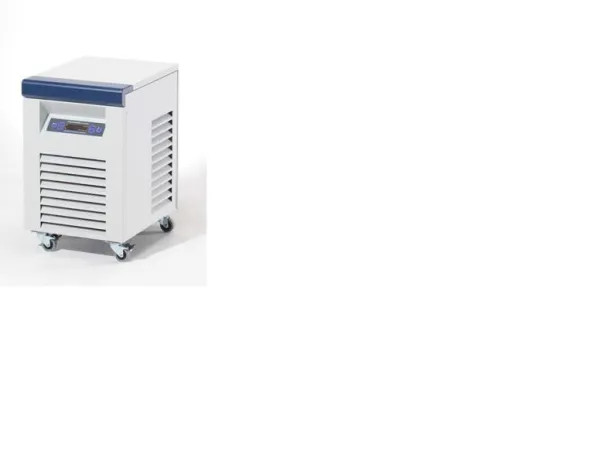 Bild: Flüssigkeits-Umlaufkühler in der chemischen Analysetechnik