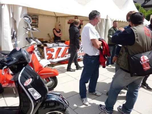 Bild: SIP Scootershop bei den Vespa World Days Zell am See 2009