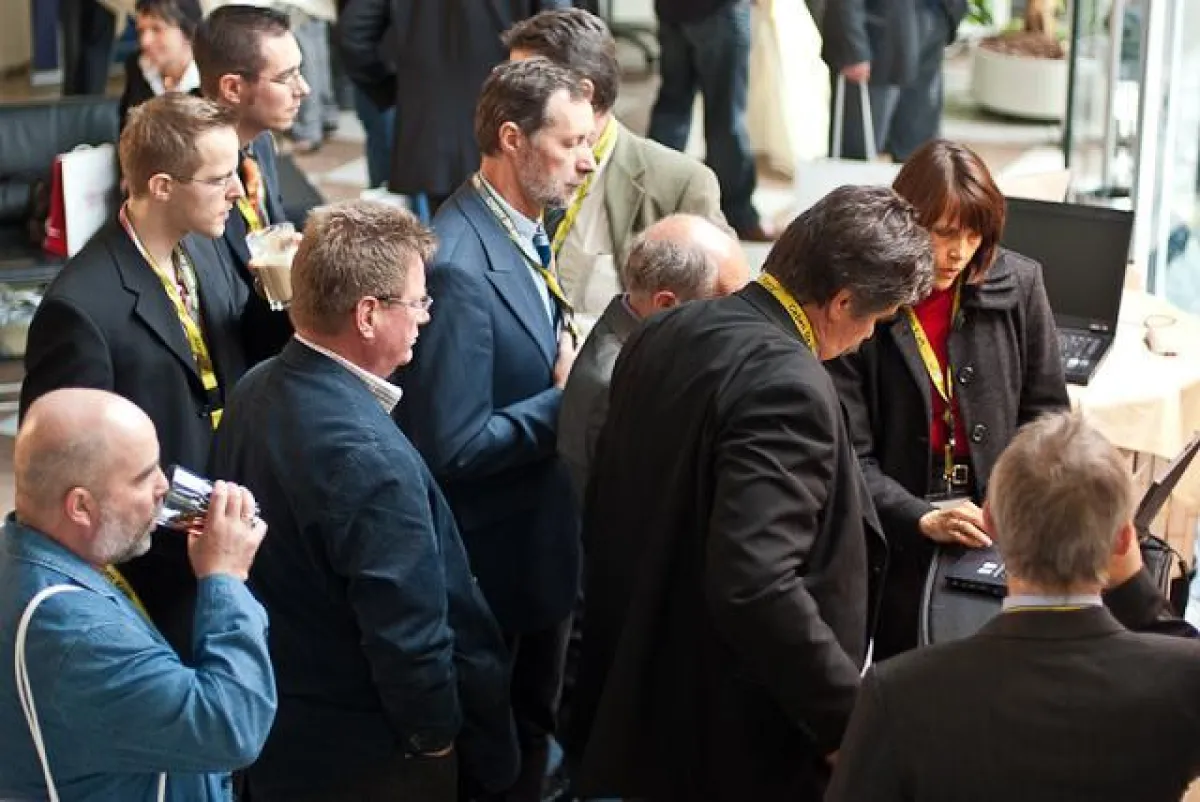 Reges Interesse am id-Force-Stand