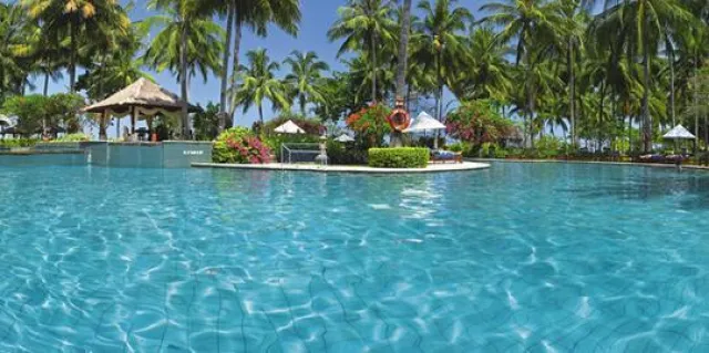 Bild: Fernreiseziele im Frühsommer - Tischler Reisen mit Sonderkatalogen für Arabien und Bali