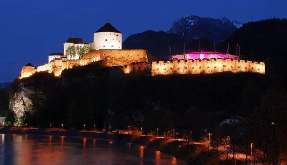 Foto: Top-City-Kufstein GmbH - Die Festungsarena besitzt ein flexibles Dach.