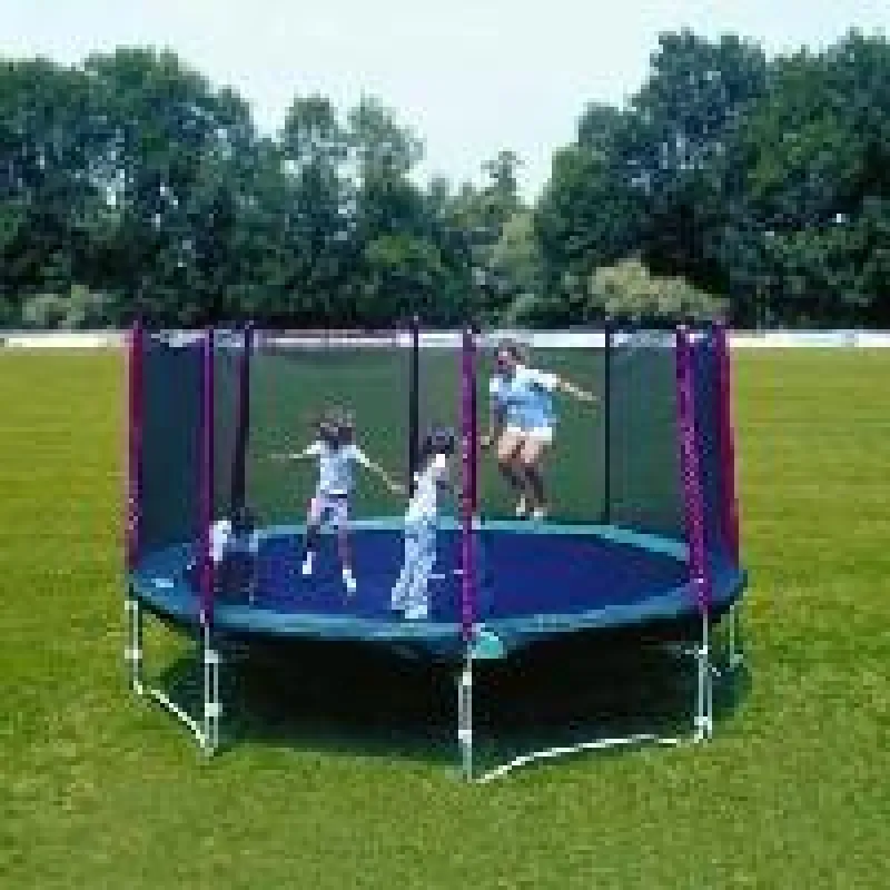 Ein gesunder Spaß: Trampolinspringen.