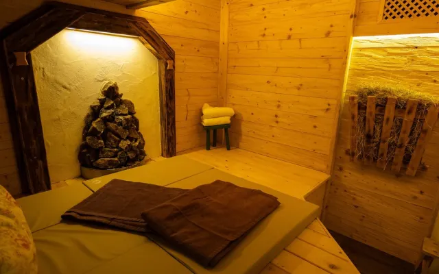 Bild: Alpenhotel Bergzauber in Berchtesgaden eröffnet frisch renovierten Wellnessbereich