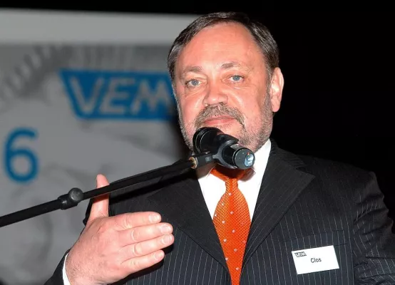 Metallarbeitgeber: IG-Metall versetzt Arbeitsplätze auf schiefe Bahn gen Osten Bild: Metallarbeitgeber: IG-Metall versetzt Arbeitsplätze auf schiefe Bahn gen Osten