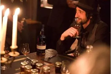 Exklusives Ron Zacapa-Tasting mit Adrien Brody Bild: Exklusives Ron Zacapa-Tasting mit Adrien Brody