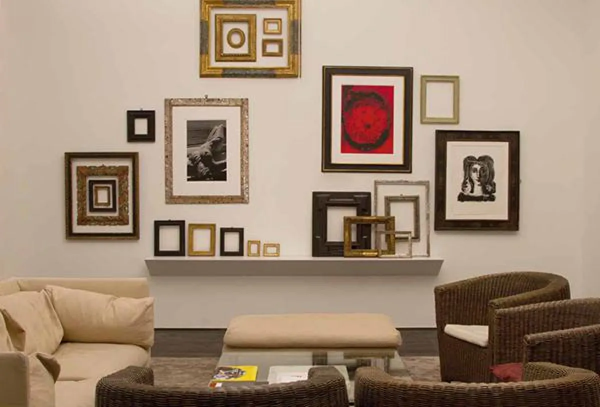 Antike Rahmen und moderne Kunst - Das Zusammenspiel von antiken Rahmen und moderner Kunst ist kein G