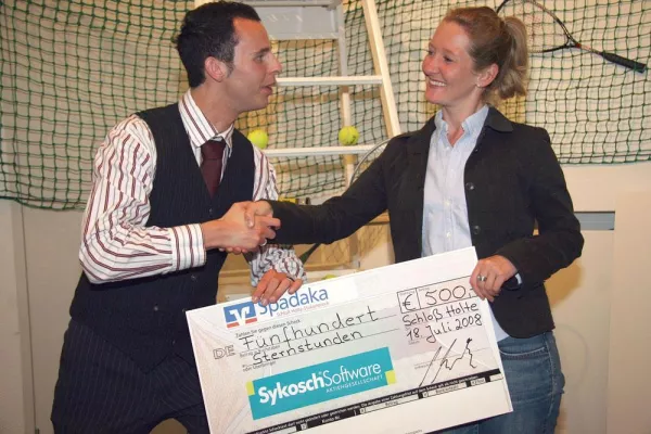 Bild: Haufe Tennis-Cup 2008 - Haufe Mediengruppe zeigt Herz für benachteiligte Kinder
