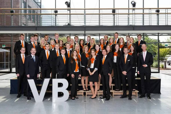 Bild: 36 Nachwuchsbanker starten ihre Ausbildung bei der Volksbank Mittelhessen