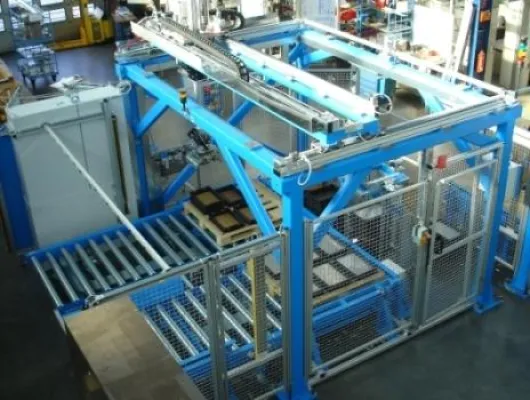 Die FLG Automation AG erweitert mit dem Flächenportal PORTAL-Line ihre Palettierersparte Bild: Die FLG Automation AG erweitert mit dem Flächenportal PORTAL-Line ihre Palettierersparte