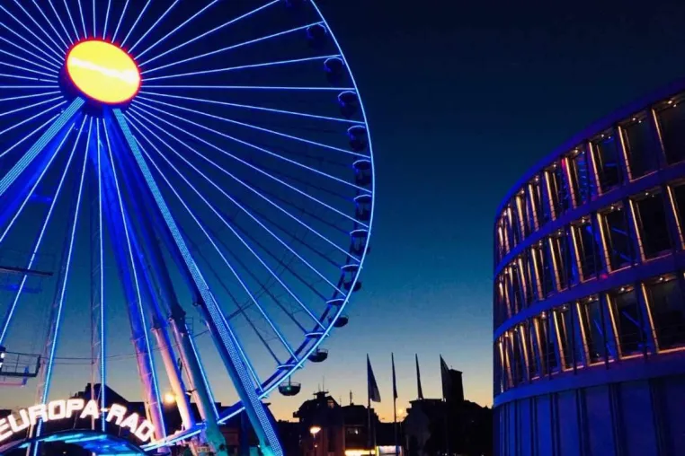 Bild: Corona-konformes XING-Networking mit Ellen Kamrad am Kölner Riesenrad