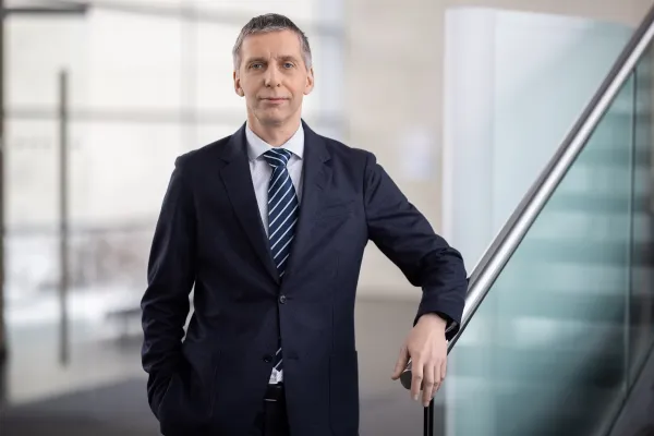 Bild: Professor Kai-Uwe Sattler als Präsident der TU Ilmenau wiedergewählt