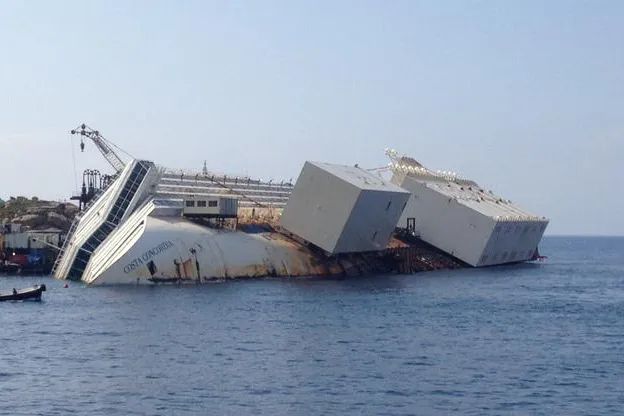 Bild: Armaturen helfen bei Bergung der Costa Concordia