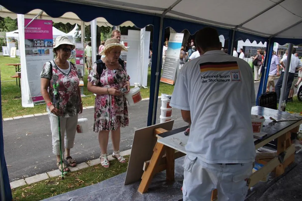 Das Nationalteam der Stuckateure wird auch auf der Landesgartenschau in Nagold bewundert