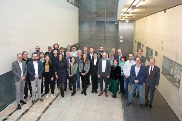 Bild: Dies academicus 2025: Uni Ulm feiert herausragende akademische Erfolge 