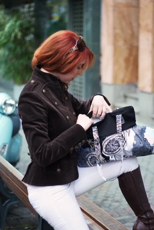 Die Taschen von me and mARTa sind reine Handarbeit. Damit Kundinnen lange Freude an dem Produkt haben.