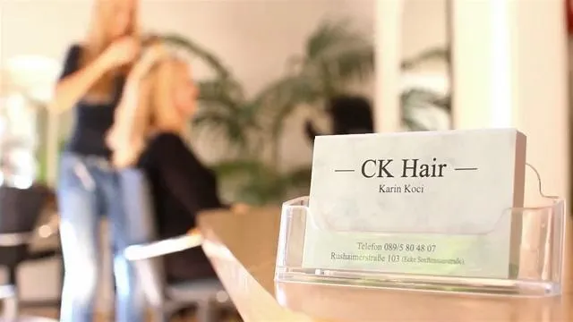 Friseur gesucht: Salon CK Hair München mit unkonventionellem Stellenangebot Bild: Friseur gesucht: Salon CK Hair München mit unkonventionellem Stellenangebot
