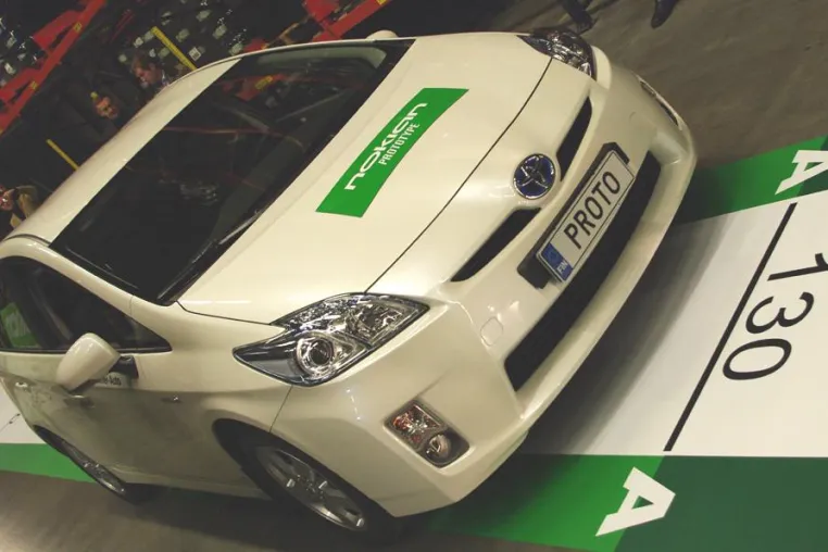 Mit Prototyp-Reifen von Nokian fährt das Auto 64 Prozent weiter Bild: Mit Prototyp-Reifen von Nokian fährt das Auto 64 Prozent weiter