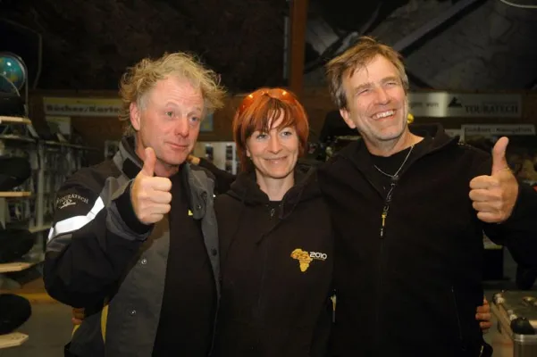 Bild: Die Welt zu Gast in Niedereschach: Distri-Meeting bei Touratech