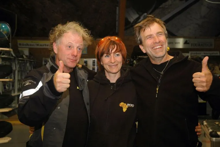 Bild: Die Welt zu Gast in Niedereschach: Distri-Meeting bei Touratech
