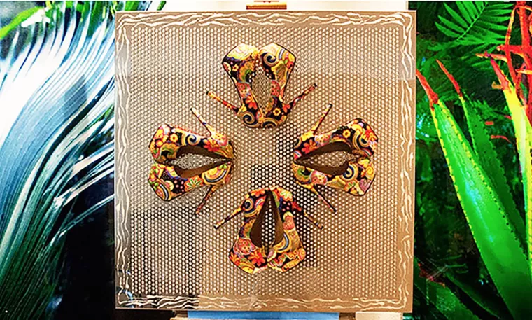 Bild: High Heels  3D-Edelstahl-Spiegelinstallationen