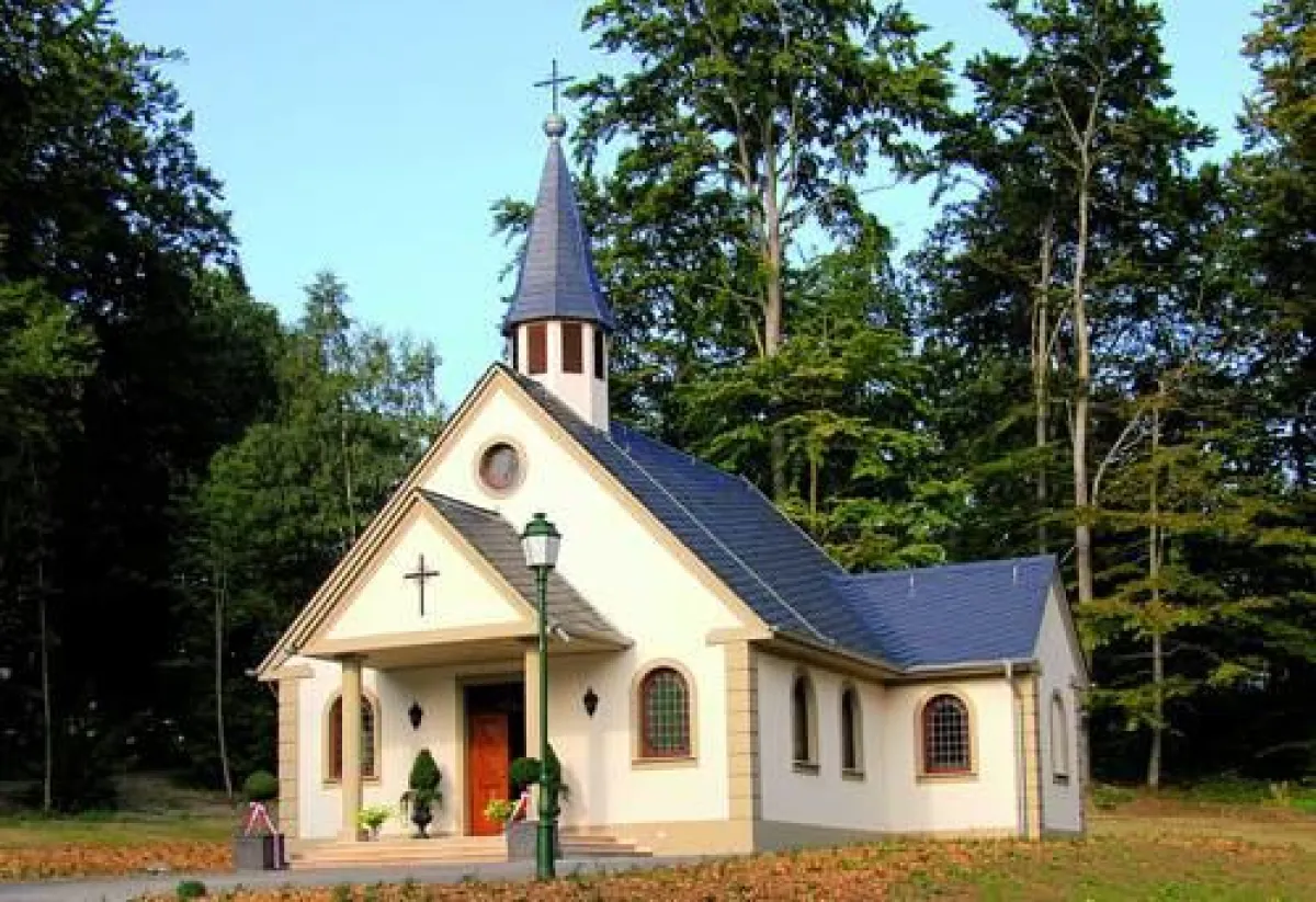Kapelle auf dem nahen Hainfeld, Copyright: Naturresort Schindelbruch