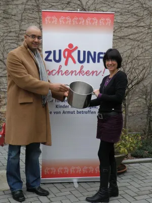 Stiftung „Zukunft schenken!“ verwendet Erlös aus Spendenhäuschen für Mittagessensplatz in Winkel Bild: Stiftung „Zukunft schenken!“ verwendet Erlös aus Spendenhäuschen für Mittagessensplatz in Winkel