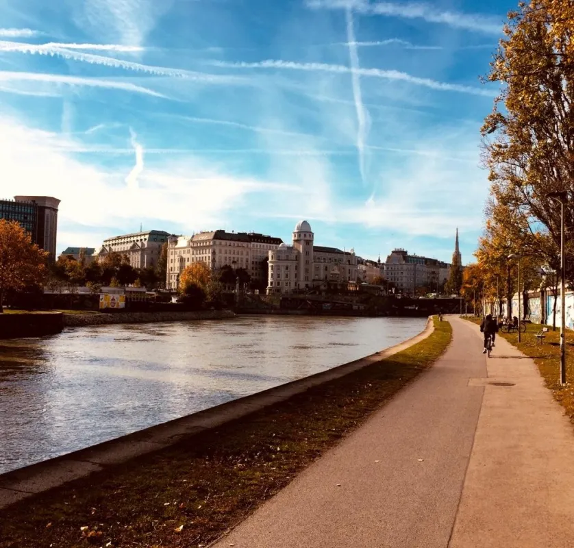 JOBiker im herbstlichen Wien